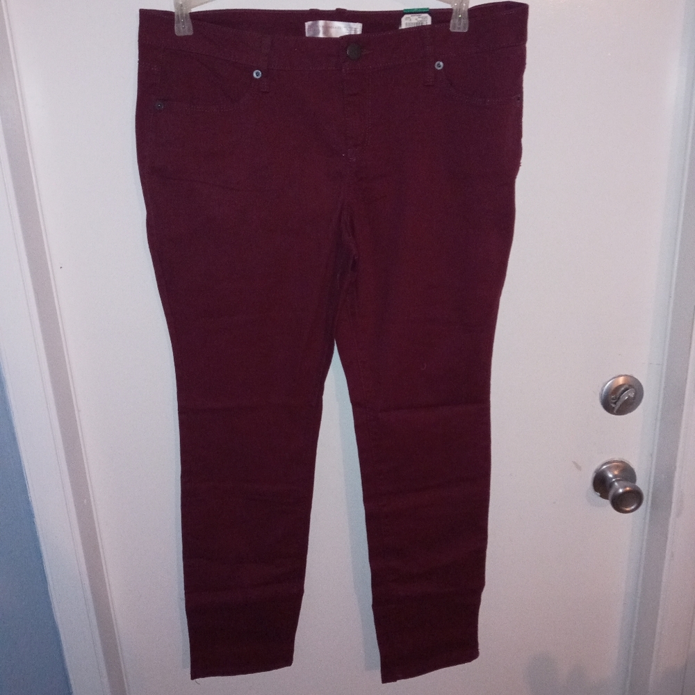 NWT maroon skinny jeans